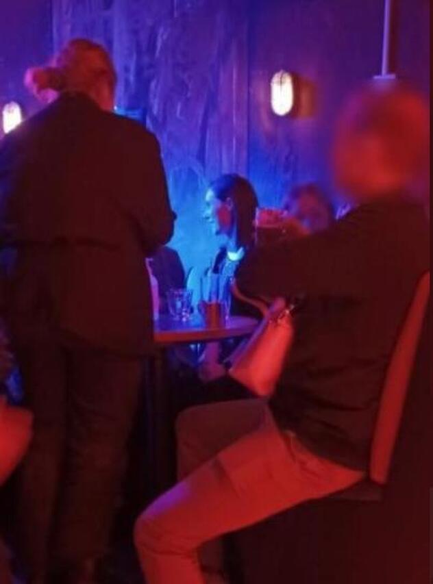 Fotografija izlaska u noćni klub