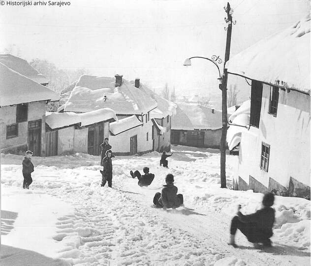 Sankanje u Sarajevu, na Ploči, ulice Bakije sokak davne 1964. godine