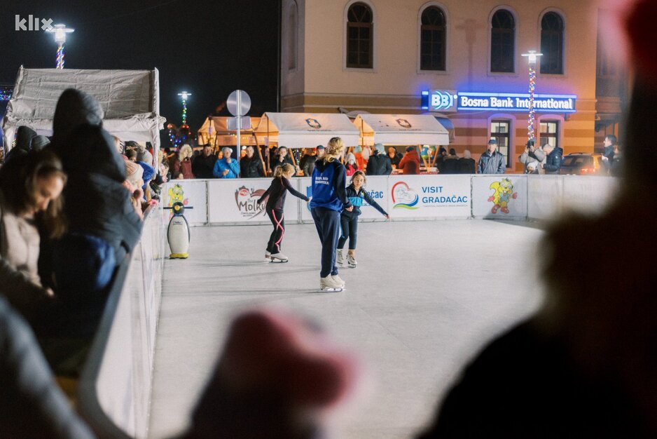 Klizalište za najmlađe (Foto: Klix.ba)