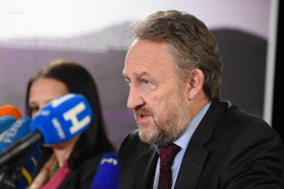 Bakir Izetbegović