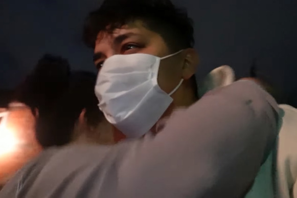 Marija Šerifović poklonila jelku dječaku iz Vogošće