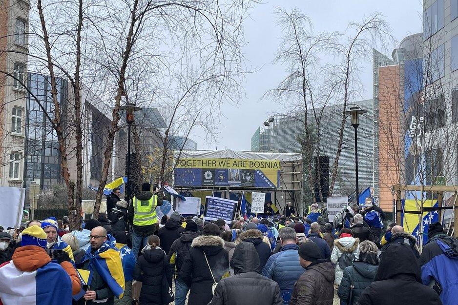 Protesti u Briselu (Foto: Twitter)