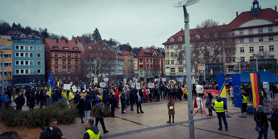 Juratović s protesta u Stuttgartu: Njemačka je protiv podjele BiH i za njen ulazak u EU