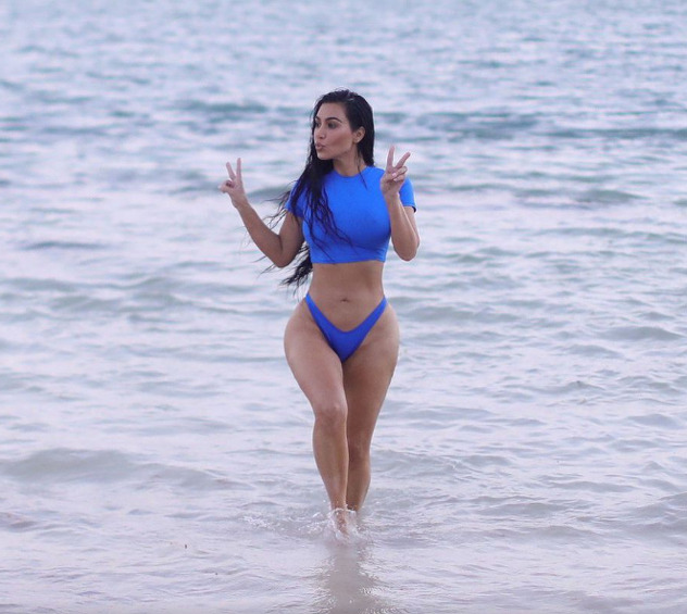Kim Kardashian na Bahamima