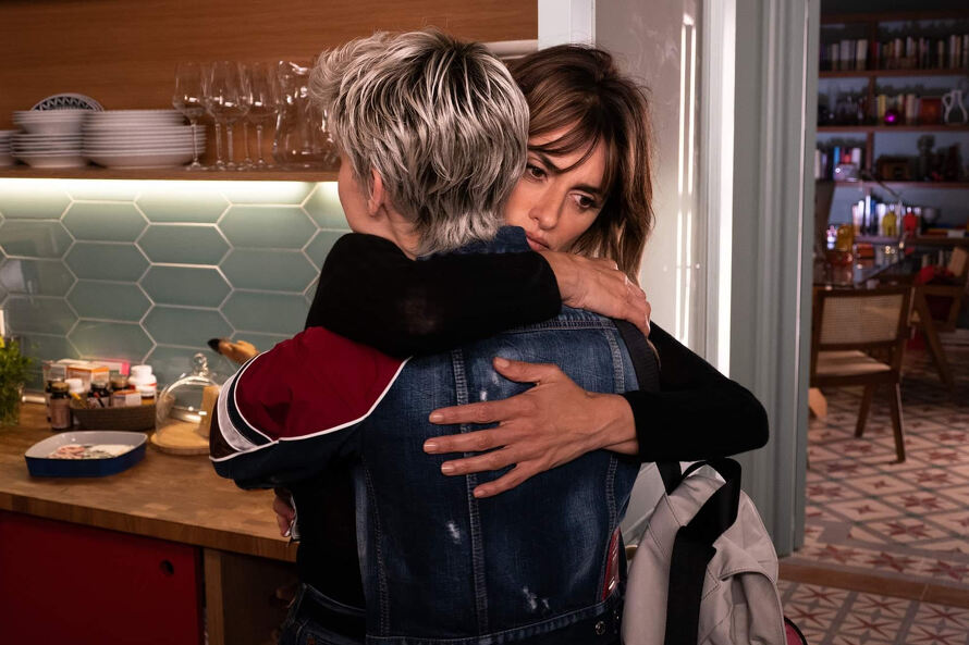 Penelope Cruz i Milena Smith u filmu