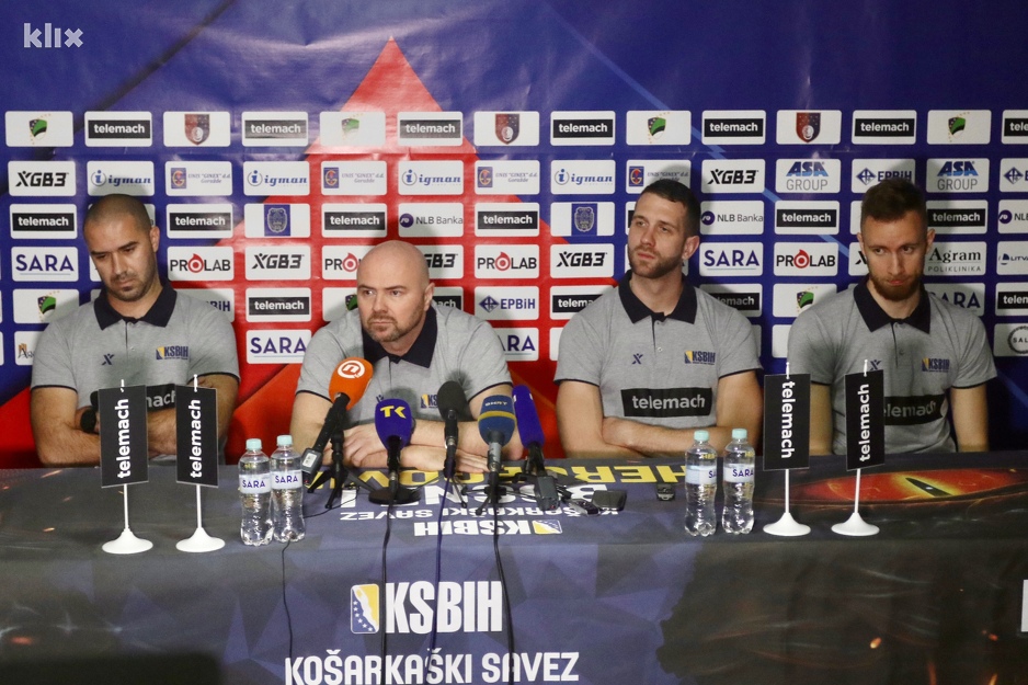 Detalj sa konferencije za medije u Tuzli (Foto: A. K./Klix.ba)