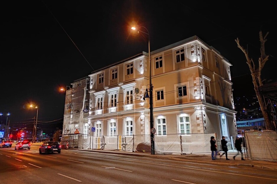 Izgled zgrade 'The Place' po noći