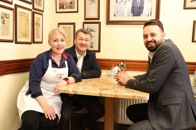 U posjeti privrednicima na Baščaršiji (Foto: Općina Stari Grad Sarajevo)
