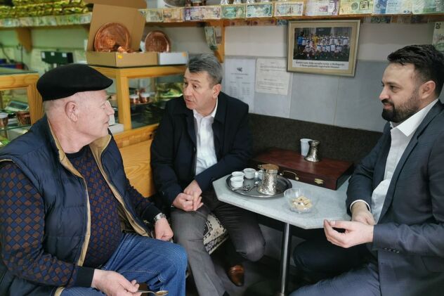 U posjeti privrednicima na Baščaršiji (Foto: Općina Stari Grad Sarajevo)