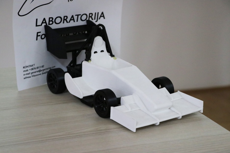 Model bolida sarajevskih studenata (Foto: Vlada KS)