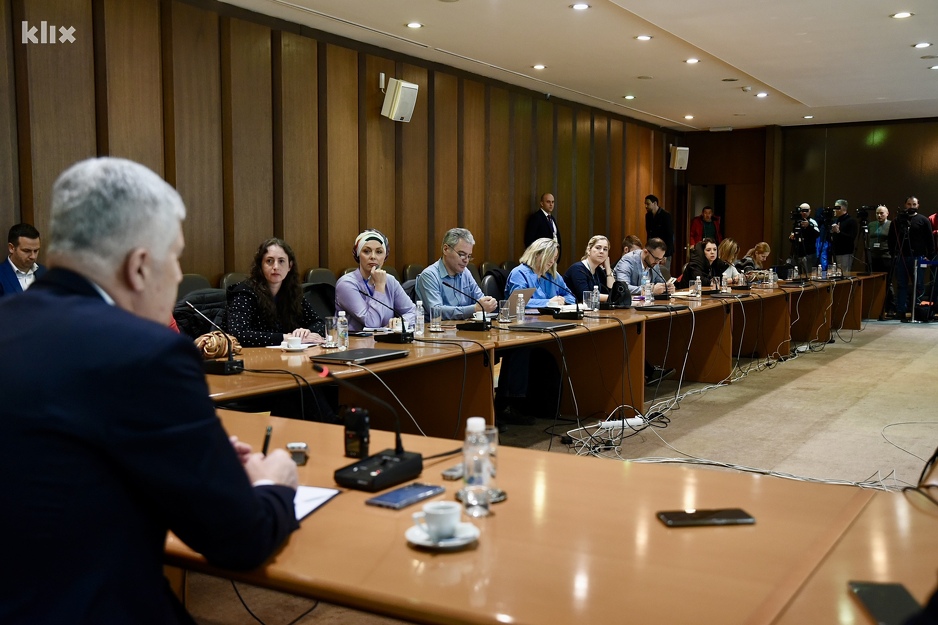 Najavio je skoro zasjedanje HNS-a o narednim koracima hrvatske politike u BiH, ali i poručio da će uskoro objaviti predloženi dokument o Izbornom zakonu koji je odbijen (Foto: T. S./Klix.ba)