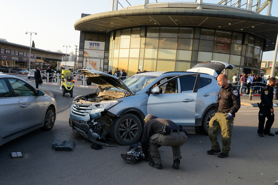 Automobil koji je napadač koristio tokom napada (Foto: Flash90)