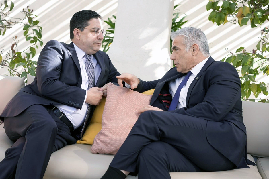 Yair Lapid i šef diplomatije Maroka Nasser Bourita (Foto: EPA-EFE)