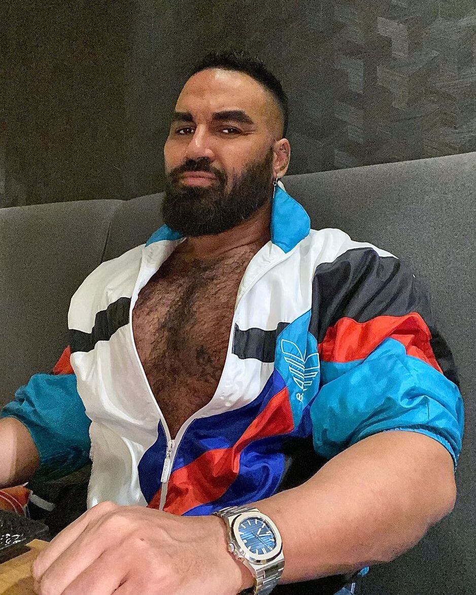 Azis se podvrgnuo presađivanju dlaka kako bi izgledao muževnije (Foto: Instagram)