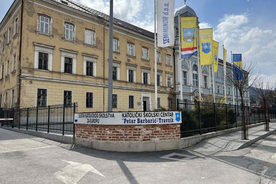 Dvije škole pod jednim krovom (Foto: E. M./Klix.ba)