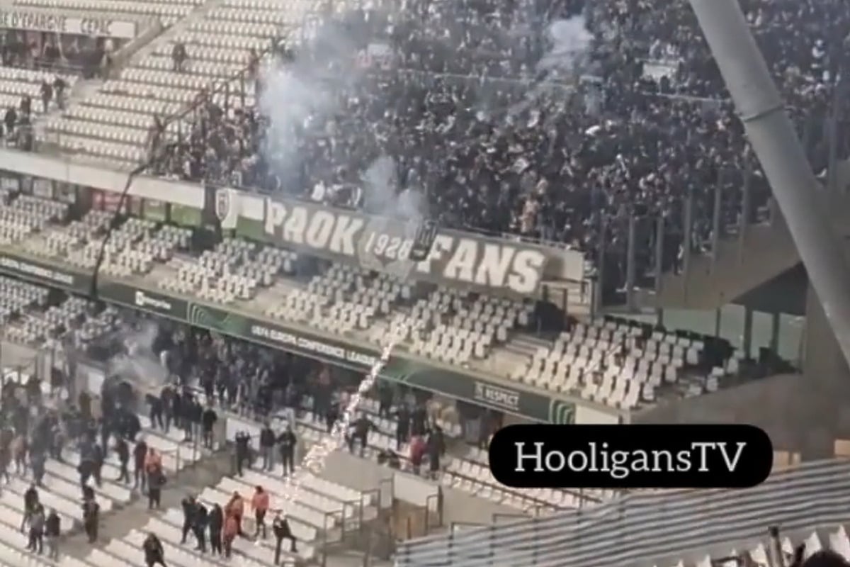 Navijači PAOK-a pod paljbom (Foto: Screenshot)