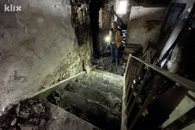Unutrašnjost zgrade nakon požara (Foto: I. Š./Klix.ba)