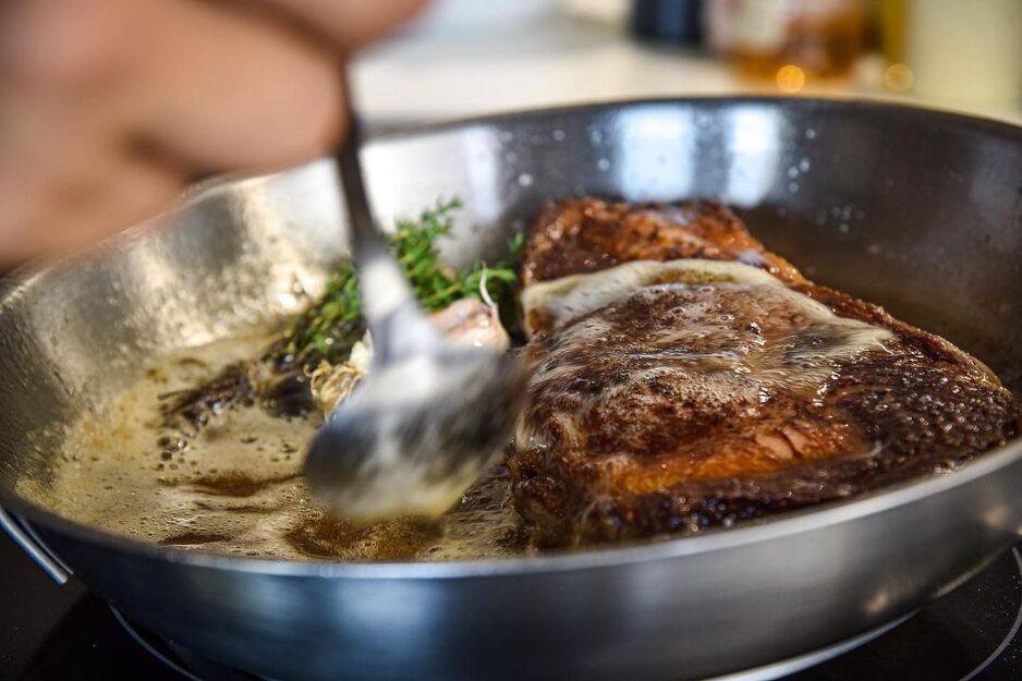 Ezza je poznata po dobrim mesnim odrescima (Foto: Instagram)