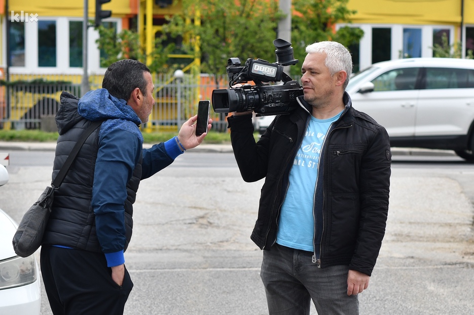 Scena ispred Suda BiH (Foto: T. S./Klix.ba)