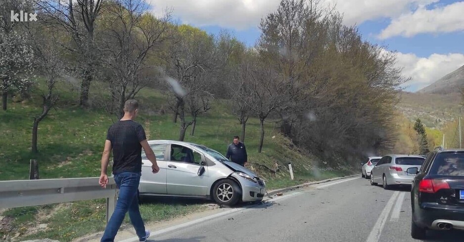 Mjesto saobraćajne nesreće (Foto: Klix.ba)