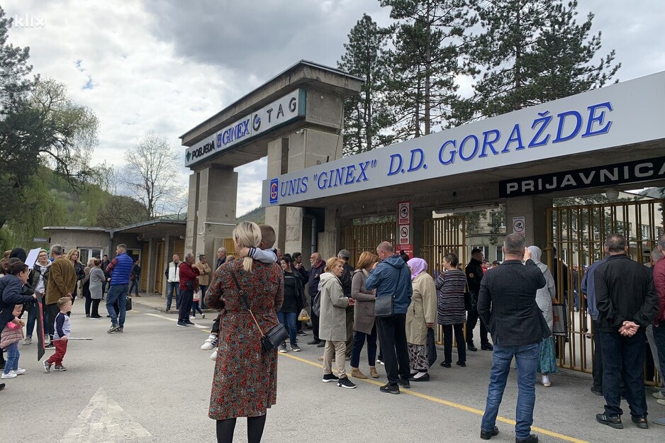 Radnici Ginexa danima su protestovali u Goraždu (Foto: Klix.ba)