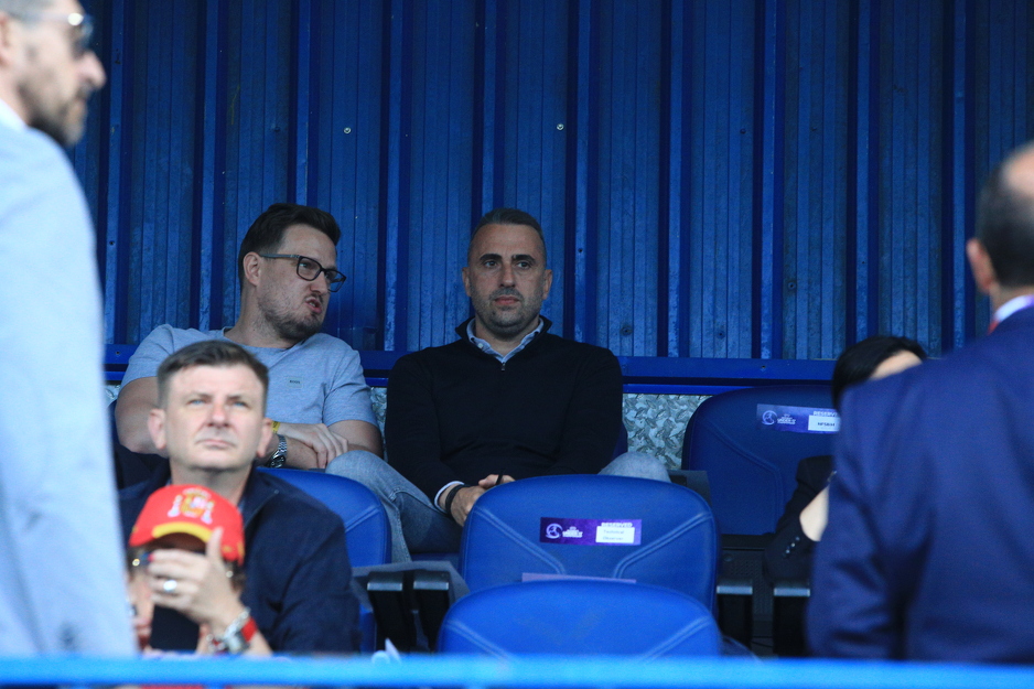 Petev na tribinama stadiona Grbavica (Foto: NS BiH)