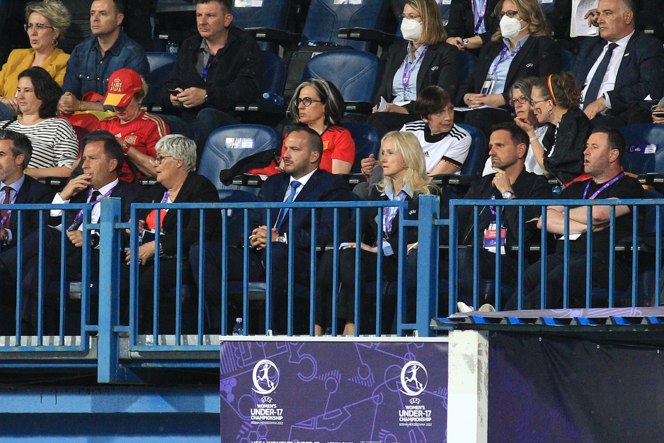 Zeljković na tribinama stadiona Grbavica (Foto: NS BiH)