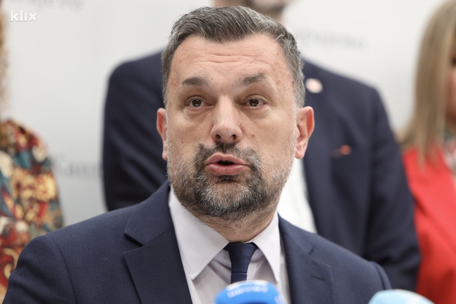 Predsjednik Naroda i pravde Elmedin Konaković (Foto: I. L./Klix.ba)