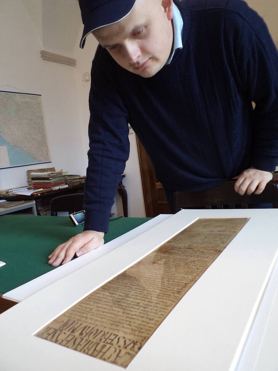 prof. Dženan Dautović, kaže kako je mit o tome da je Bosna šapatom nastao još 1463. godine