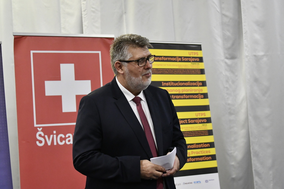 Enver Hadžiahmetović (Foto: Vlada KS)