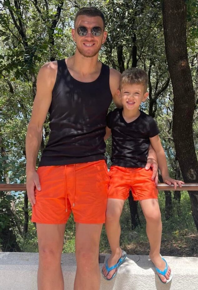 Džeko sa sinom Danijem (Foto: Facebook)