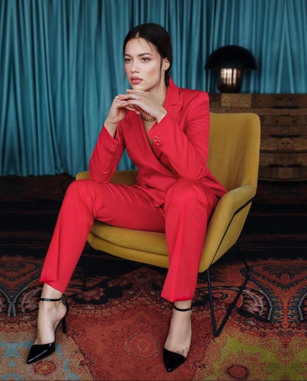 Reviju će upotpuniti manekenke i manekeni vodeće bh. modne agencije Swan Model Management