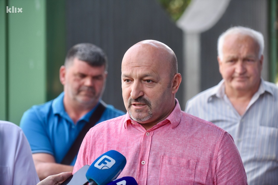 Predsjednik Sindikata državnih službenika i namještenika FBiH Samir Kurtović (Foto: T. S./Klix.ba)