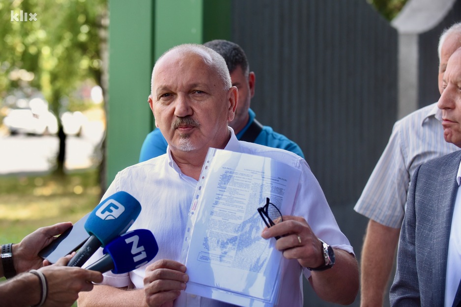 Predsjednik Sindikata zdravstva FBiH Zijad Latifović (Foto: T. S./Klix.ba)