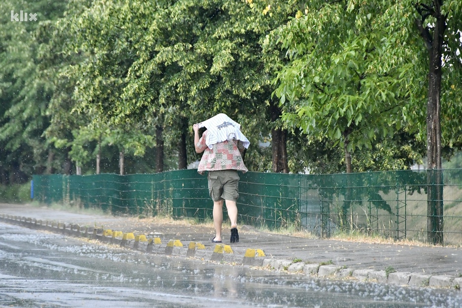 Kiša je osvježila sarajevske ulice (Foto: I. Š./Klix.ba)