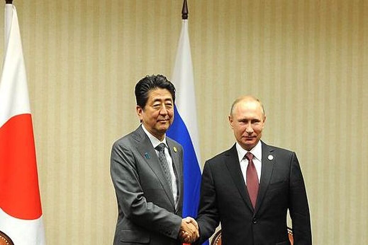 Abe i Putin na jednom od ranijih sastanaka (Foto: Twitter)