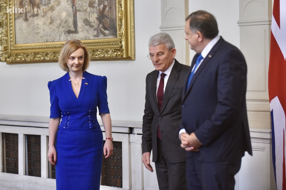 Liz Truss na sastanku s članovima Predsjedništa BiH (Foto: T. S./Klix.ba)