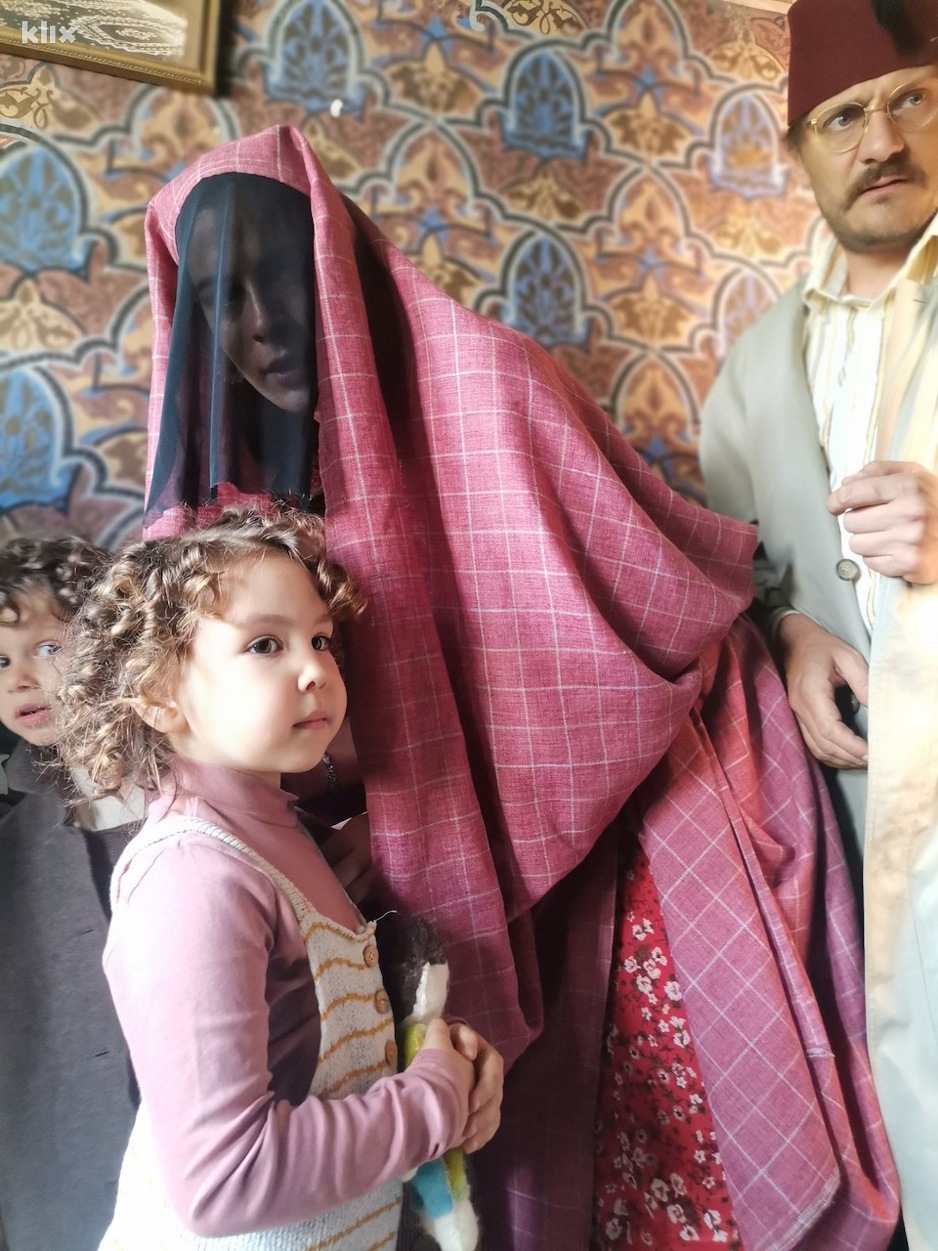 Zejneba je bila tradicionalna žena iz konzervativne porodice