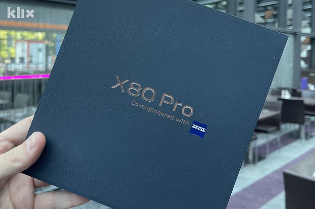 Pakovanje X80 Pro 5G (Foto: E. M./Klix.ba)