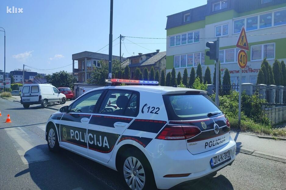 Saobraćajna nesreća u sarajevskom naselju Stup (Foto: Klix.ba)