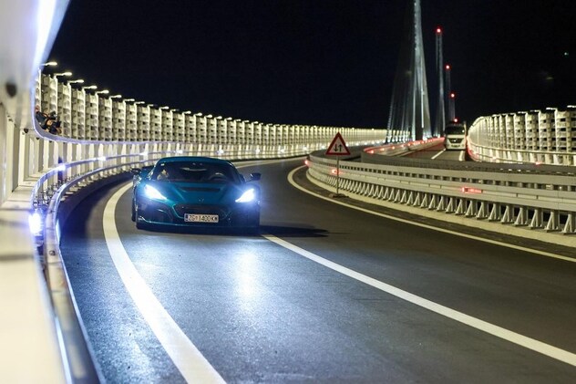 Rimac Nevera na Pelješkom mostu tokom generalne probe (Foto: Index.hr)