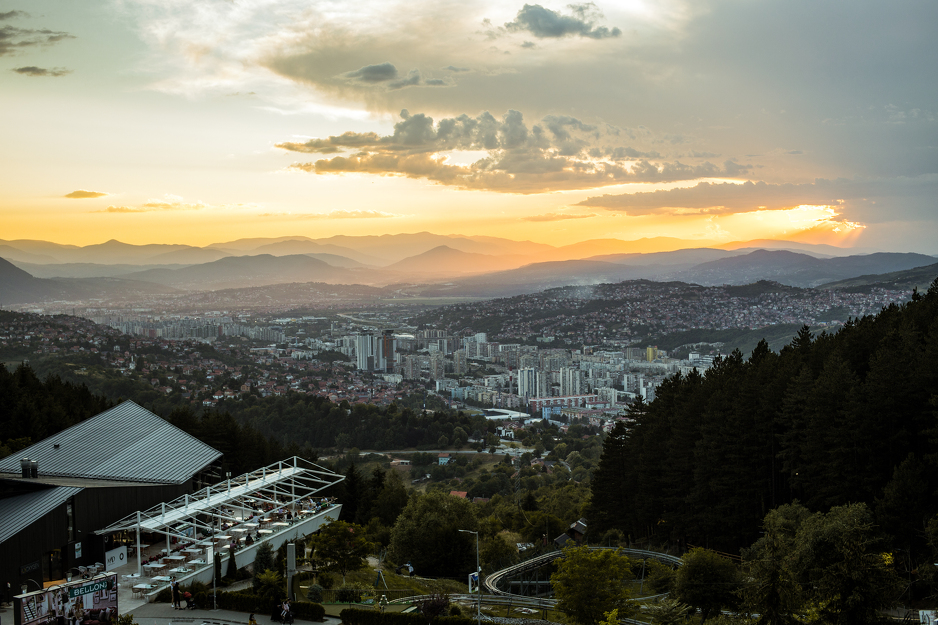 Panoramski pogled na Sarajevo sa GREENPARK SPACE na Trebeviću