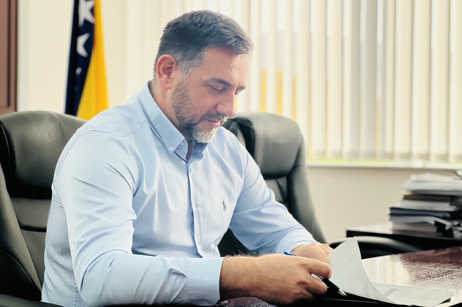 Edin Ramić, ministar za raseljene osobe i izbjeglice FBiH (Foto: Ministarstvo za raseljene osobe i izbjeglice FBiH)