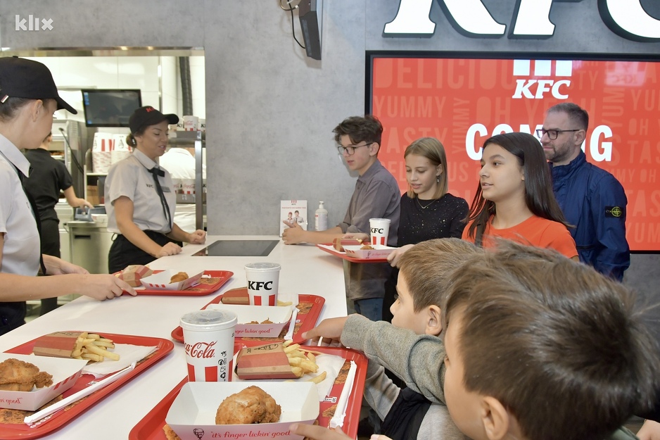 Jutros je bilo organizovano druženje uposlenika Aptha korporacije koja je nosilac KFC lanaca u BiH (Foto: I. Š./Klix.ba)