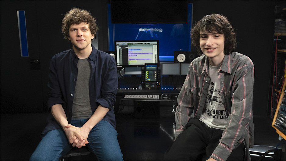 Jesse Eisenberg i Finn Wolfhard na snimanju filma