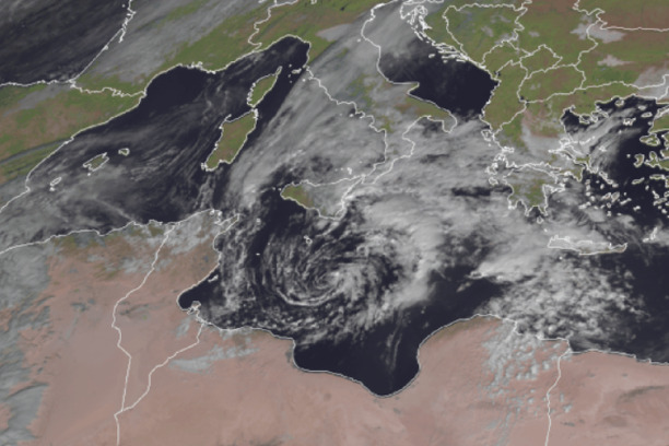 Oluja poznatija kao medicane iznad Sredozemnog mora
