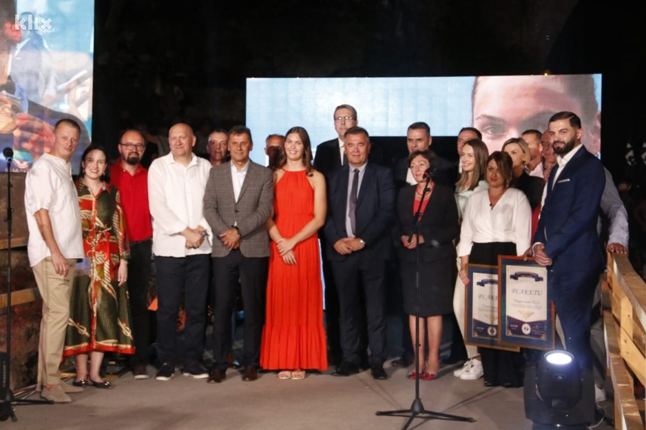 Na dočeku Lane Pudar u Mostaru i političari (Foto: G. Š./Klix.ba)