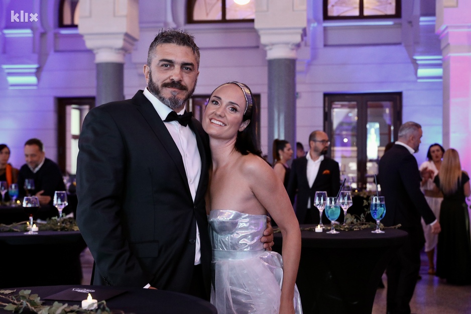 Feđa Štukan i Ida Keškić na premijeri serije