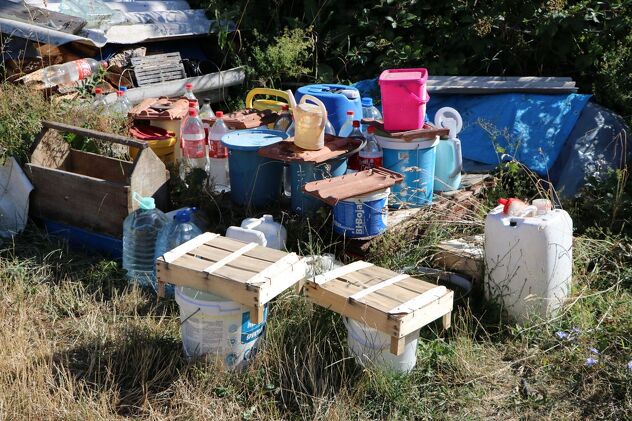 Građani bili primorani točiti vodu kod komšija (Foto: Općina Stari Grad)