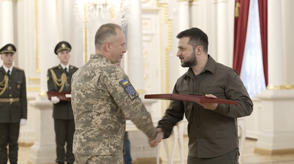 Foto: Ukr.mil.un.ua Oleksandr Serski prima odlikovanje